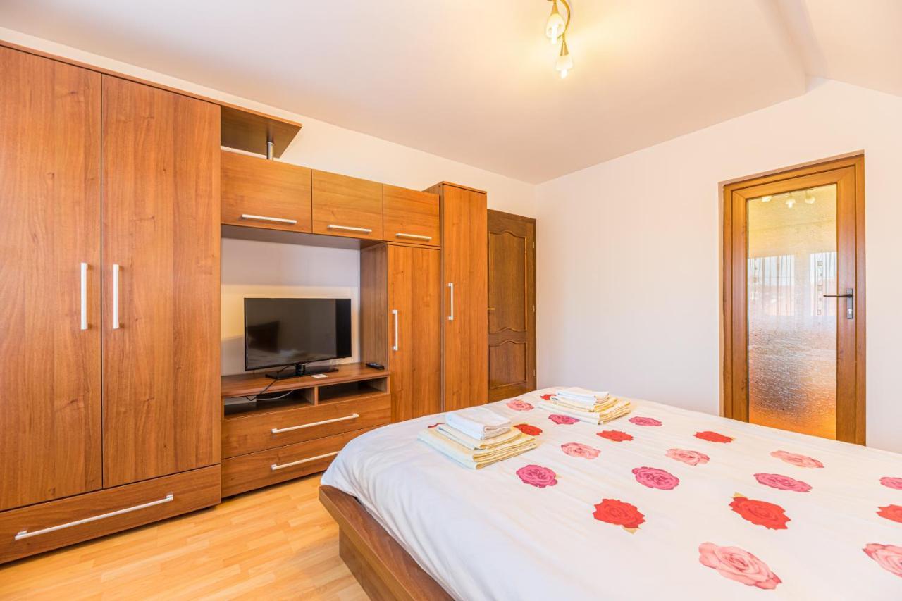 Săcele Casa Davidヴィラ エクステリア 写真