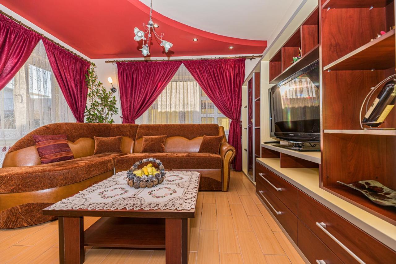 Săcele Casa Davidヴィラ エクステリア 写真